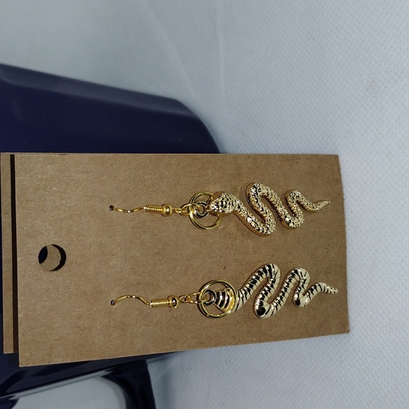 Golden Snake - Picture 1 of 2